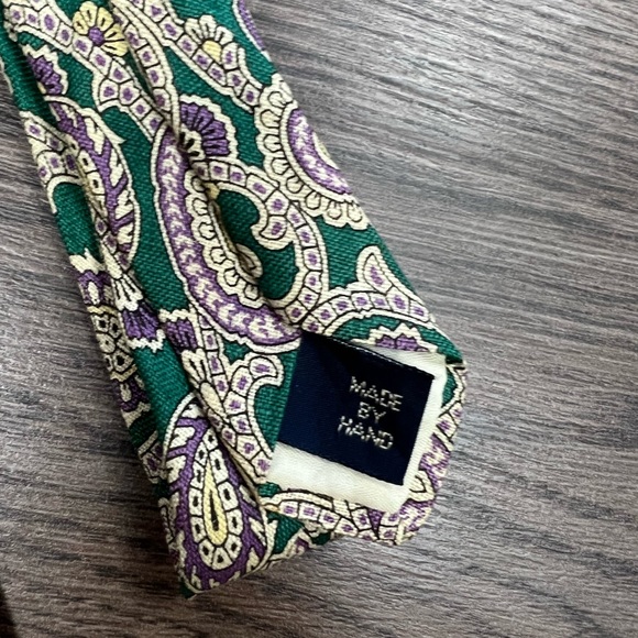 Polo Ralph Lauren Green w/ Purple & White Paisley Linen Tie - Picture 4 of 6